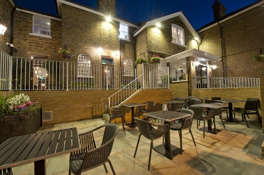 The Golden Hope Wetherspoon Hotel Sittingbourne Buitenkant foto