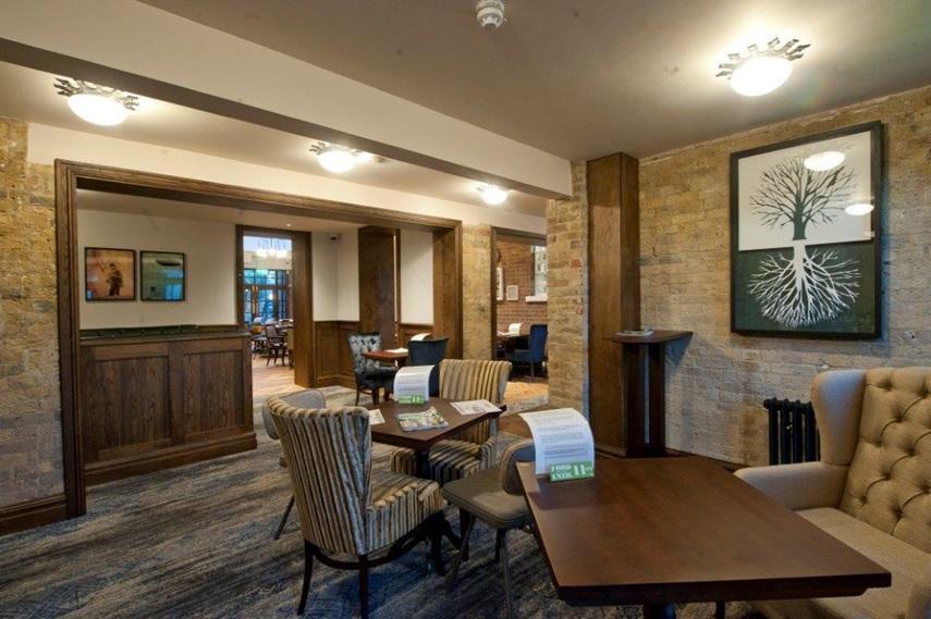 The Golden Hope Wetherspoon Hotel Sittingbourne Buitenkant foto